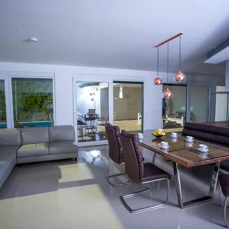 Luxury Villa Blue Lagoon Villa In Makarska, Private Pool * Makarska