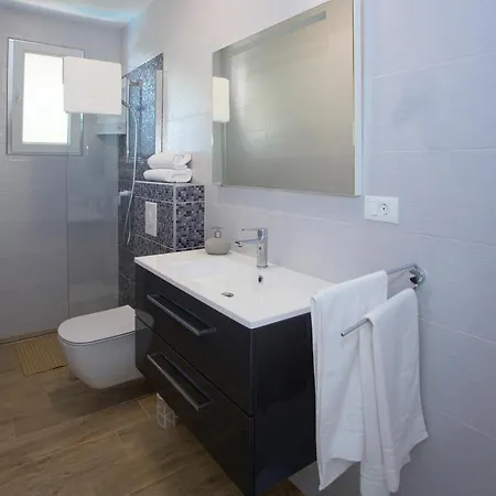 Villa Luxury Villa Blue Lagoon Villa In Makarska, Private Pool Makarska